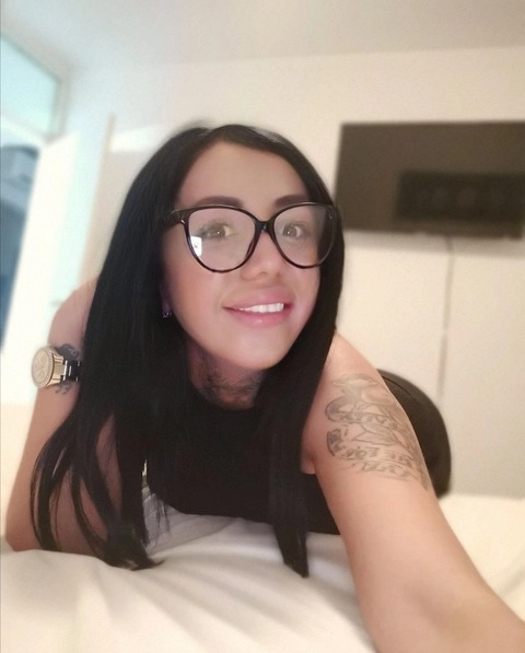 Alinna FREE OnlyFans Picture