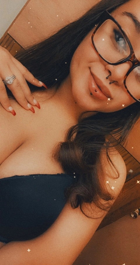 Rajahhh 💜🥰😘 OnlyFans Picture