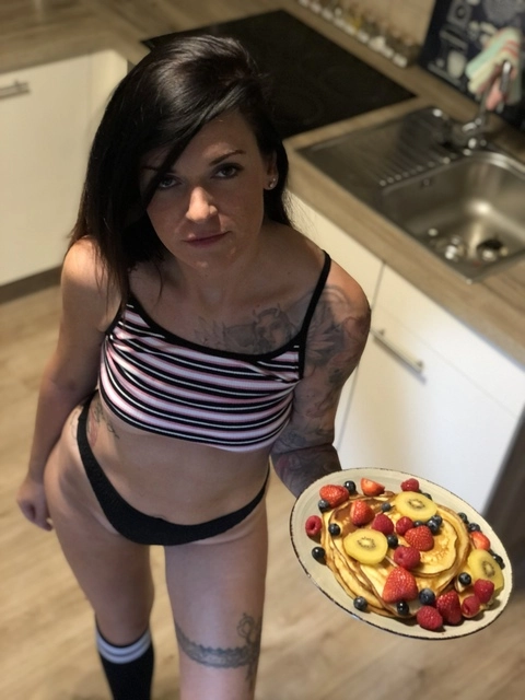 HoneyBirosefree OnlyFans Picture