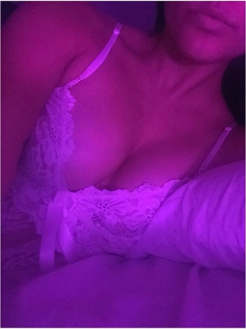 Mila OnlyFans Picture