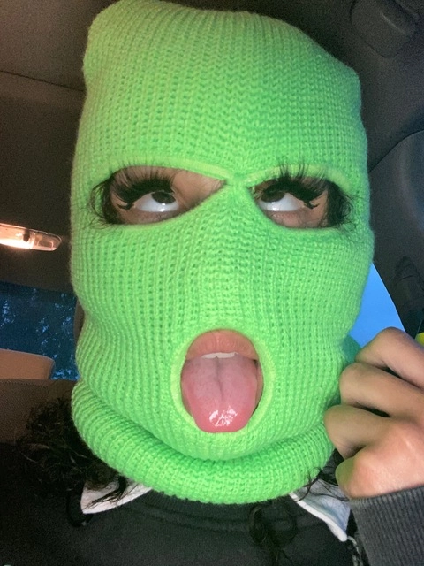 Green Masked Babe