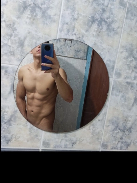 Lobzt OnlyFans Picture