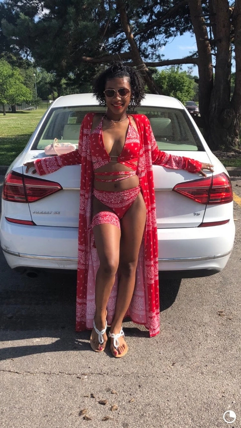 prettycurlslibra OnlyFans Picture