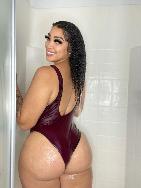 RiahRiah OnlyFans Picture