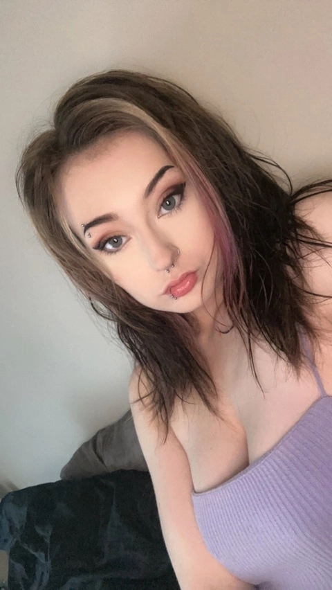 IvyKushxox OnlyFans Picture