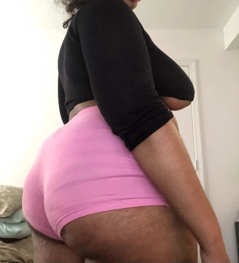 BigBooty_Kisses OnlyFans Picture