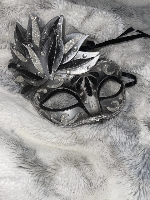 Masquerade mamas