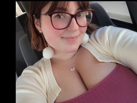 Leora OnlyFans Picture