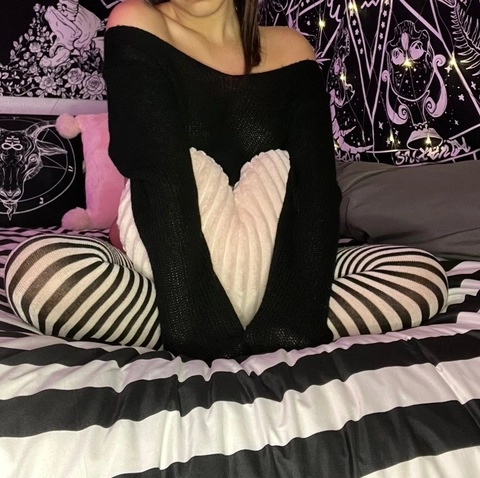 manic pixie dream girl OnlyFans Picture