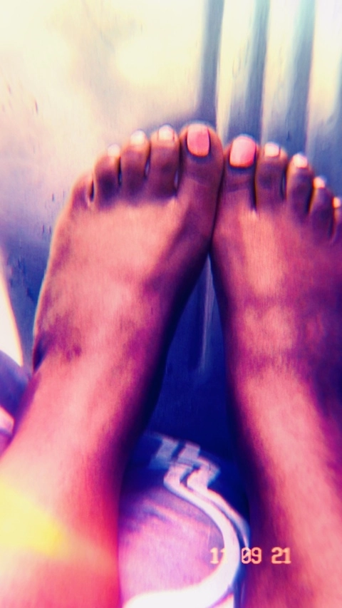 Sun Caramel Feet