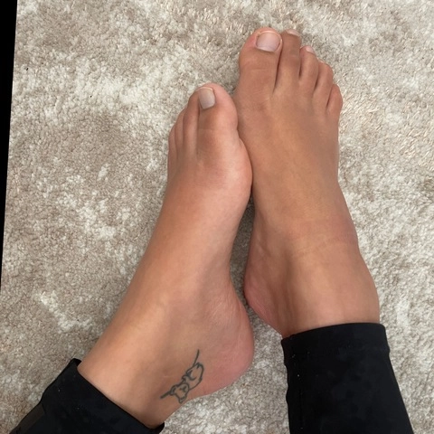 Chilean long toe OnlyFans Picture