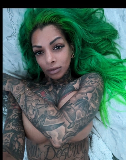 Tattooed Emerald ??? OnlyFans Picture