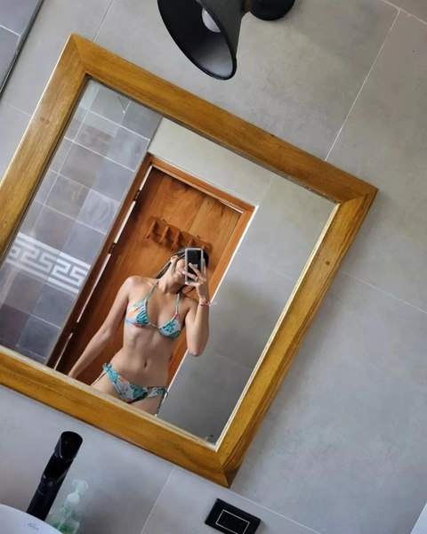 Amelia OnlyFans Picture