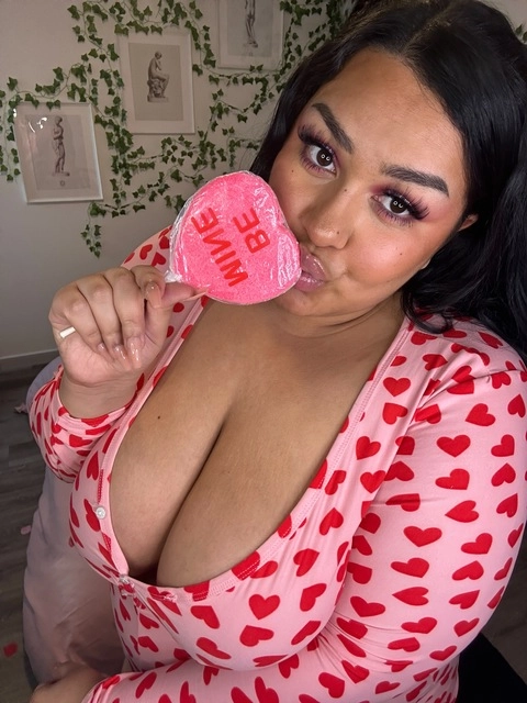 ON SALE 🔥CHUBBY VEE OnlyFans Picture
