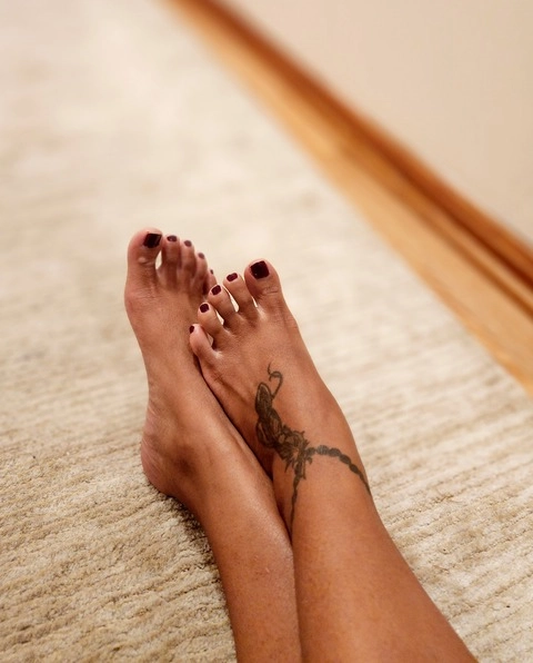 SolelyTipToe OnlyFans Picture