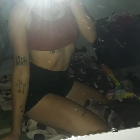 V. OnlyFans Picture