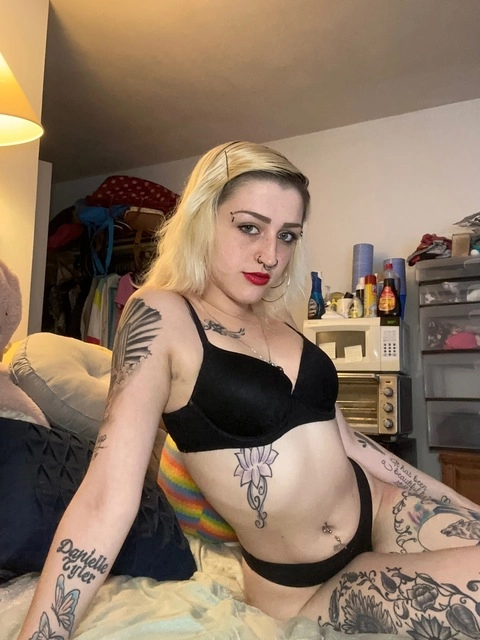 Clair Rose OnlyFans Picture