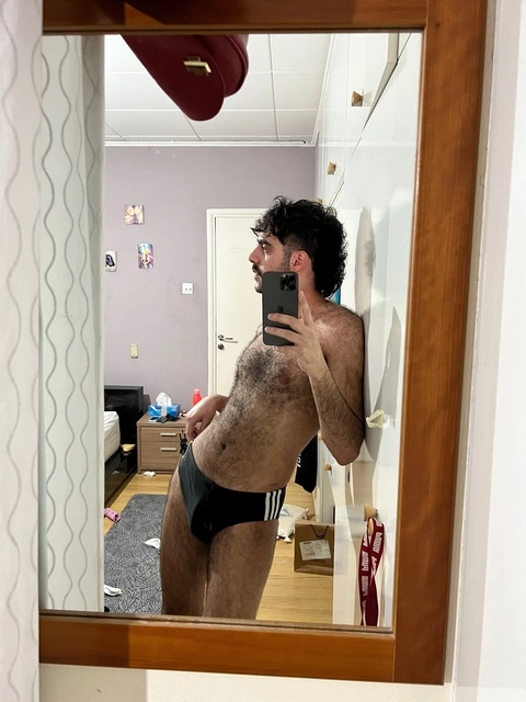 thirstyhairyhoIe OnlyFans Picture