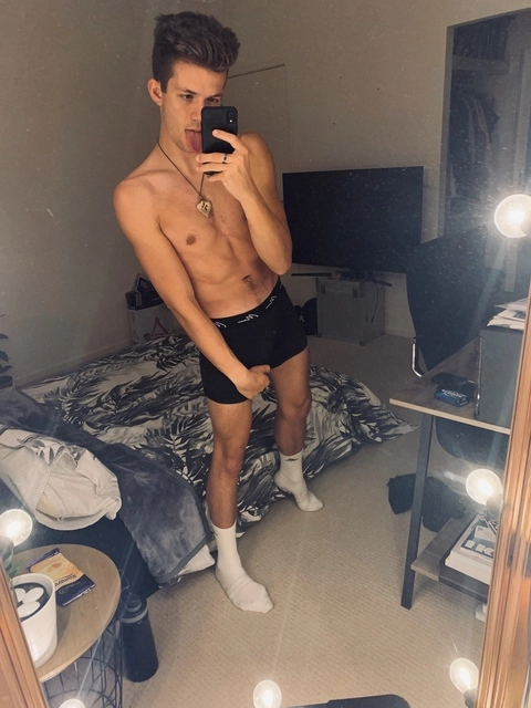 Nic OnlyFans Picture