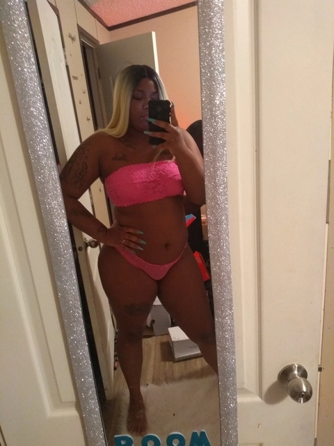 Ebonyhotwife OnlyFans Picture