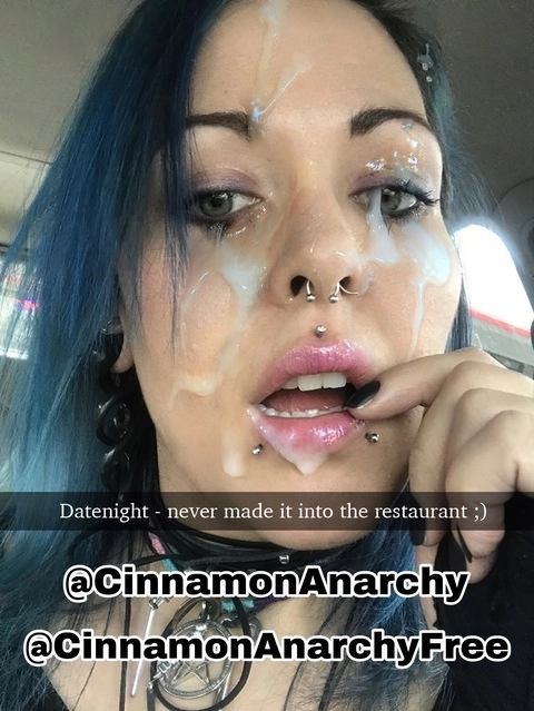 ? CinnamonAnarchy? OnlyFans Picture