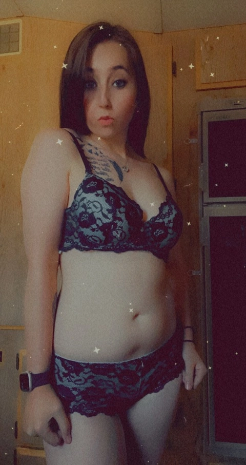 BabyGirl OnlyFans Picture