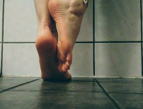 GirlyFeetNorway OnlyFans Picture