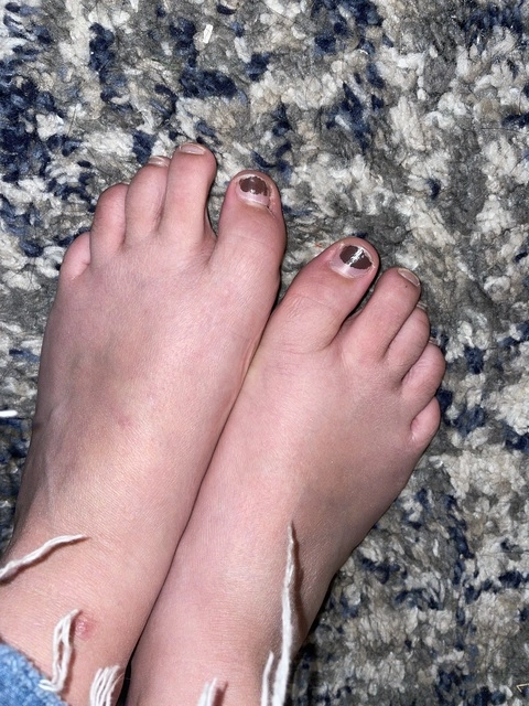 FeetFeet3000 OnlyFans Picture