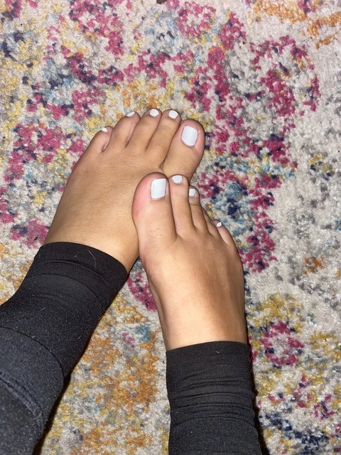 Toes OnlyFans Picture