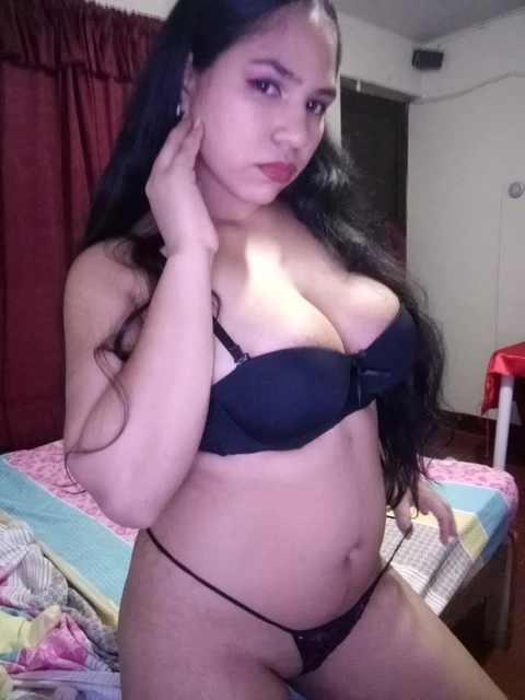 Yuliana Hernandez OnlyFans Picture