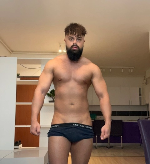 Maxhunter OnlyFans Picture