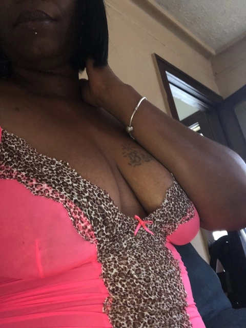 Rhonda OnlyFans Picture