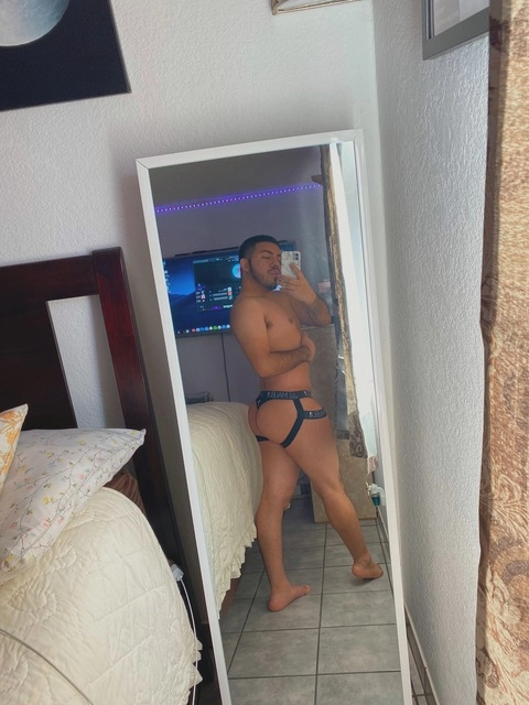 Israel OnlyFans Picture