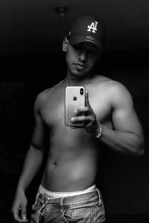 edward naranjo OnlyFans Picture