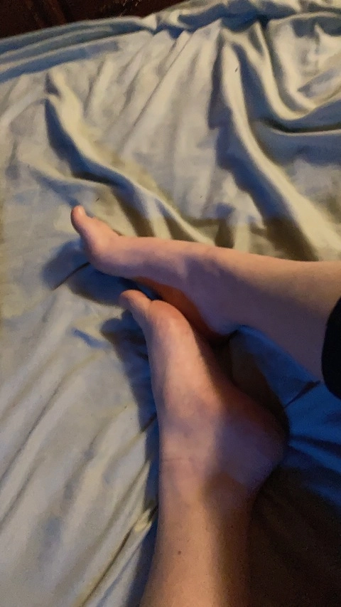 Amateur feet