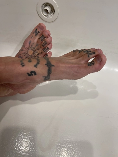 Foot guy 4 u OnlyFans Picture