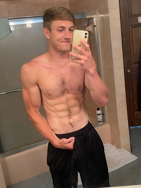 KrazyFitKev OnlyFans Picture