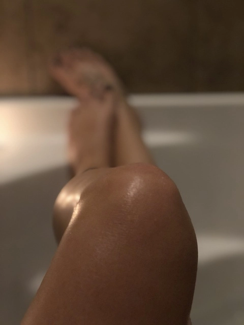 Mollyy👣 OnlyFans Picture