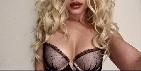 Jade AKA That 1 IG Girl 👱🏻‍♀️ OnlyFans Picture