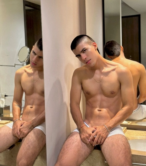 Heison jimenez R OnlyFans Picture