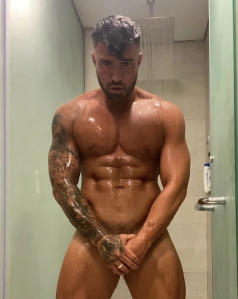 Rogan O’Connor OnlyFans Picture