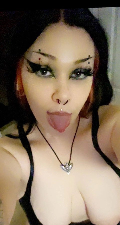 GothBunnieLexie OnlyFans Picture