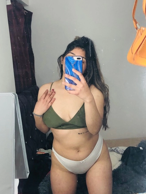 Danna OnlyFans Picture