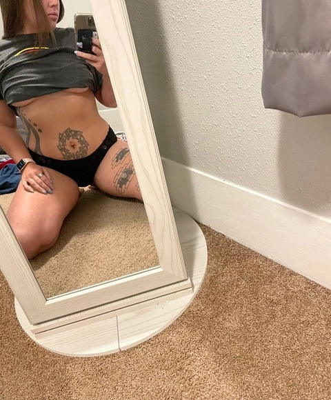 Stephanie Marie OnlyFans Picture