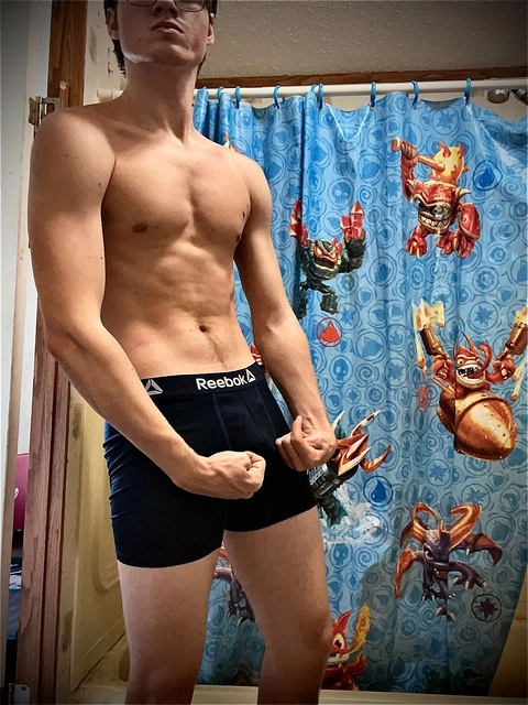 tyler roy OnlyFans Picture