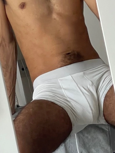 Yoshu OnlyFans Picture