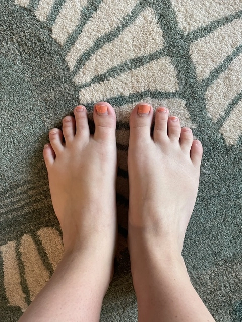 Foxtail Feet