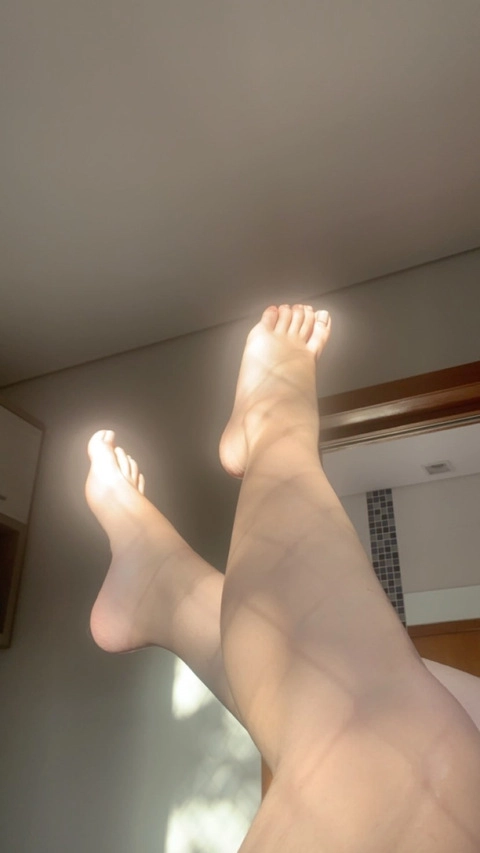 Lea Feet