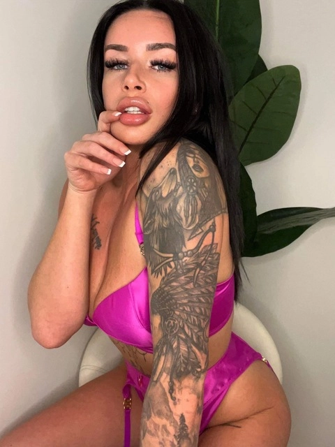 Micki Daniels VIP 💦 OnlyFans Picture