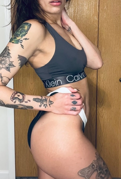 Autumn Ward OnlyFans Picture